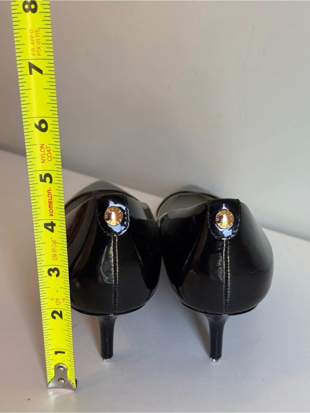 Michael Kors Flex Kitten Pumps Sz 6 Pointed Toe Kitten Heel Black Patent Leather
